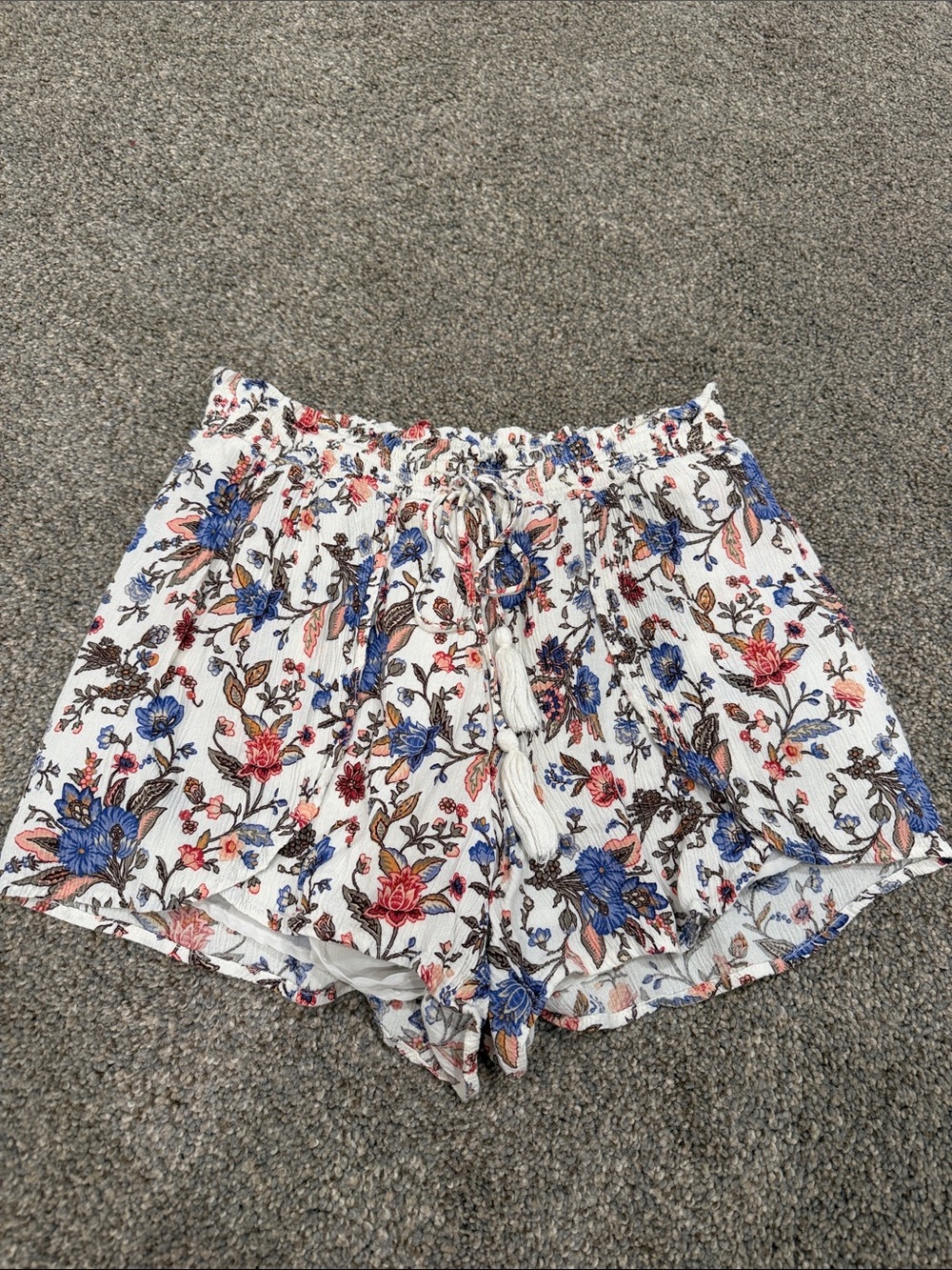 American Eagle Outfitters White Floral Tassel-Front Flowy Shorts